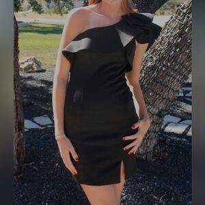Dave & Johnny black one shoulder cocktail holiday prom black runway dres…
